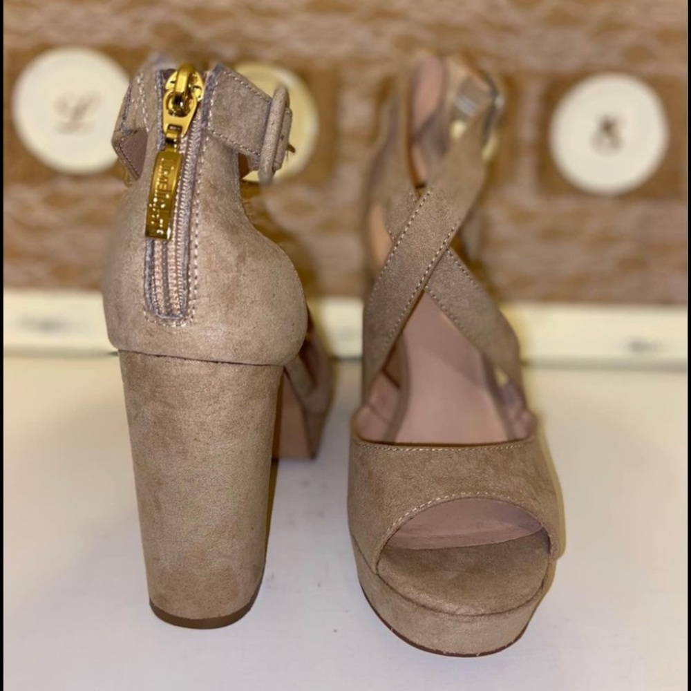 Nude chunky Block Heels